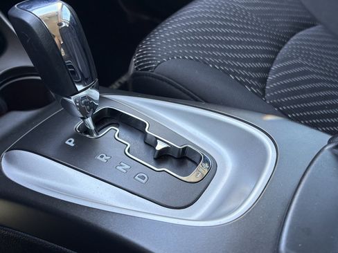 Used 2017 Dodge Journey SE image 27