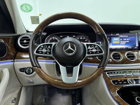 Used 2019 Mercedes-Benz E 300 4MATIC image 20