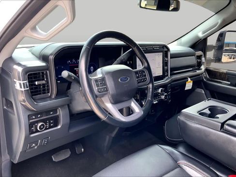 Used 2024 Ford F250 Lariat w/ Black Appearance Package AWD/4WD image 17