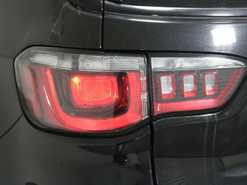 Used 2024 Jeep Compass Trailhawk AWD/4WD image 44