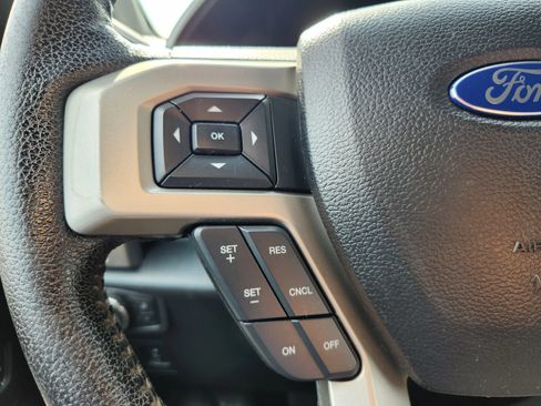 Used 2016 Ford F150 Lariat w/ Equipment Group 501A Mid AWD/4WD image 40