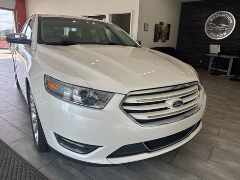 Used 2013 Ford Taurus Limited FWD image 1