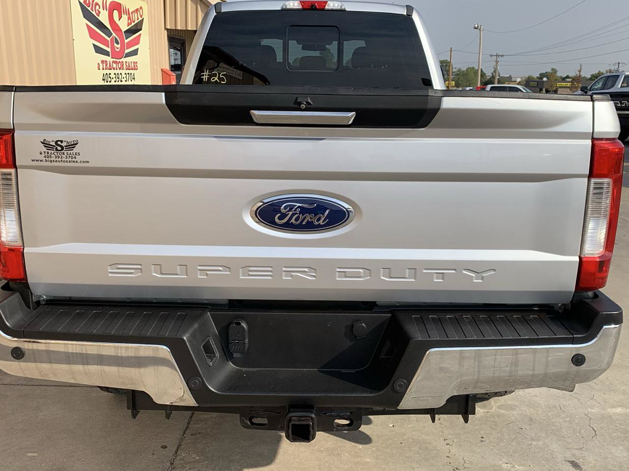 Used 2017 Ford F250 XLT w/ XLT Premium Package AWD/4WD image 16