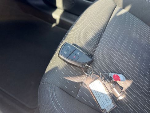 Used 2025 Chevrolet Equinox LT image 22