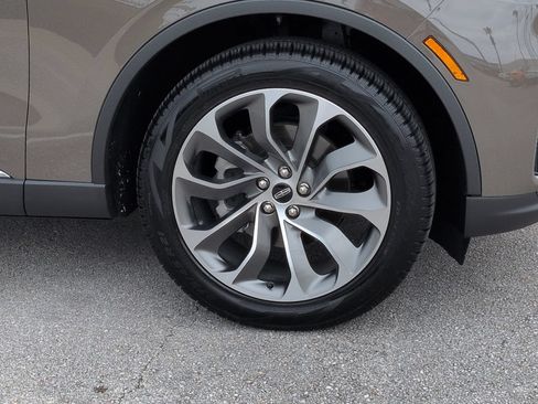 Certified 2026 Lincoln Aviator Reserve AWD/4WD image 11