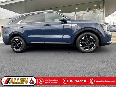 Used 2025 Kia Sorento S