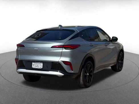 Used 2025 Buick Envista Sport Touring image 14