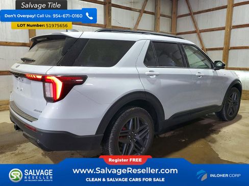 Used 2026 Ford Explorer ST-Line w/ ST-Line Street Pack AWD/4WD image 4