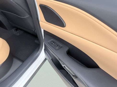 Used 2026 Lexus RX 350 w/ Cold Area Package image 40