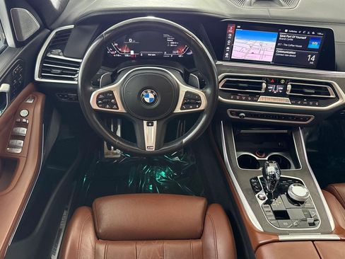 Used 2021 BMW X7 M50i AWD/4WD image 32