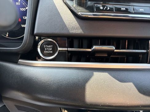 Used 2024 Mitsubishi Outlander SEL Black Edition FWD image 24
