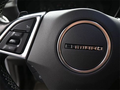 Used 2018 Chevrolet Camaro LT w/ Technology Package image 7