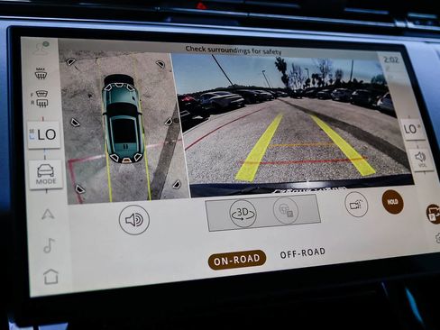 Used 2024 Land Rover Range Rover Sport SE image 26