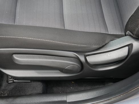 Used 2017 Kia Forte S FWD image 19