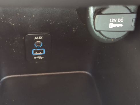 Used 2019 Dodge Journey SE FWD image 29
