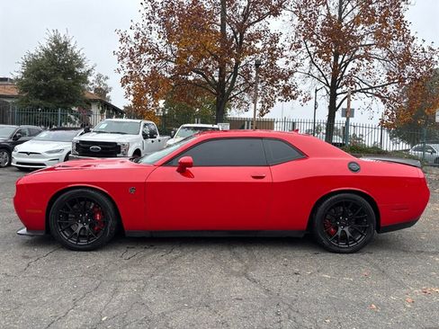Used 2016 Dodge Challenger SRT Hellcat image 12