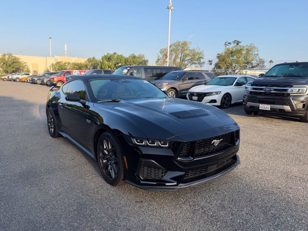 Used 2025 Ford Mustang GT w/ GT Performance Package RWD image 2