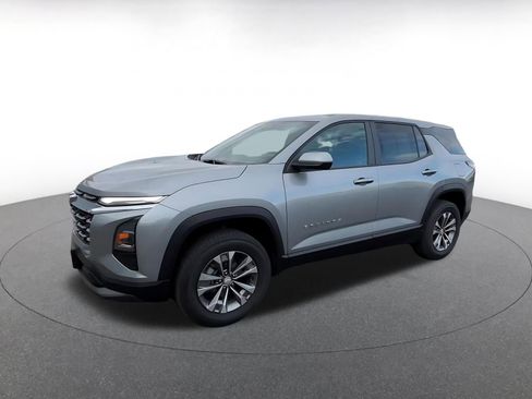 Used 2025 Chevrolet Equinox LT FWD image 8