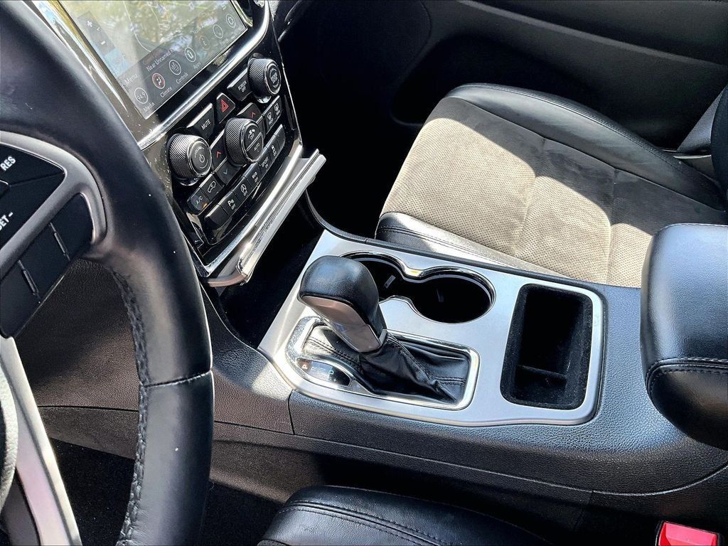 Used 2021 Jeep Grand Cherokee Laredo X AWD/4WD image 20