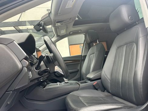 Used 2019 Audi Q5 2.0T Premium Plus w/ Premium Plus Package AWD/4WD image 7
