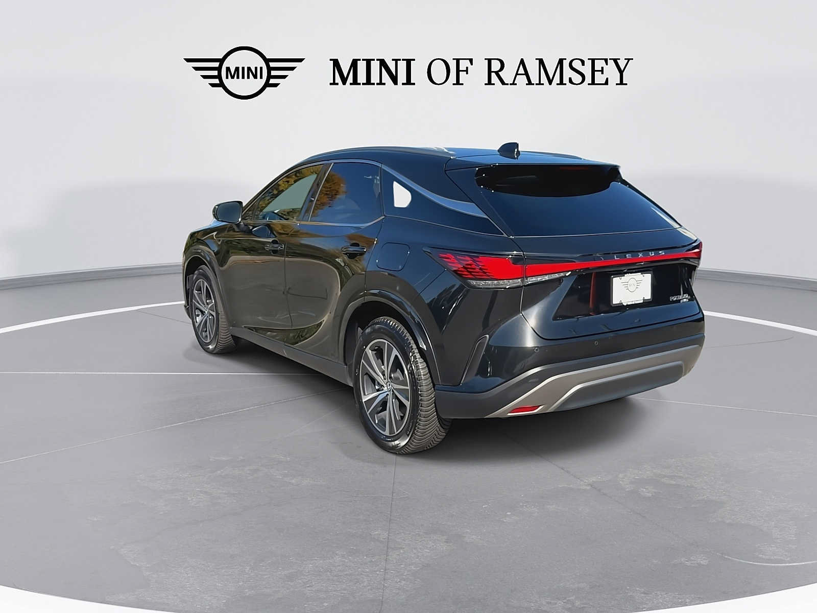 Used 2023 Lexus RX 350 Premium w/ Accessory Package AWD/4WD image 6