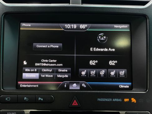 Used 2016 Ford Explorer Platinum image 24