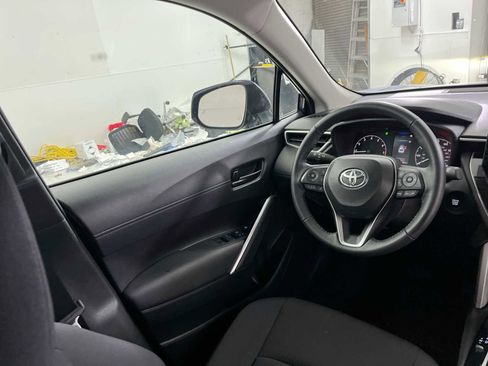 Used 2024 Toyota Corolla Cross LE image 15