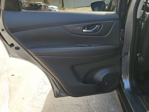 Used 2020 Nissan Rogue S w/ Special Edition Package image 11