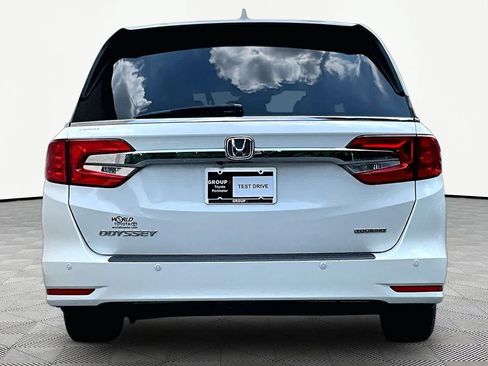 Used 2018 Honda Odyssey Touring image 5