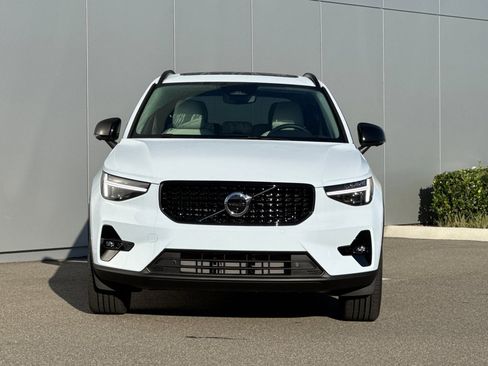 New 2026 Volvo XC40 B5 Plus w/ Protection Package Premier image 8