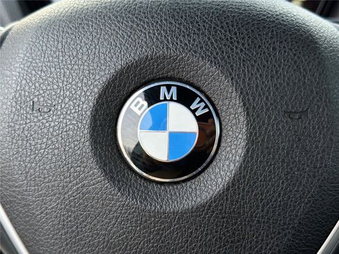 Used 2017 BMW 230i Convertible image 22