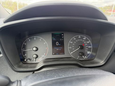 Used 2024 Toyota Corolla SE w/ SE Premium Package image 16