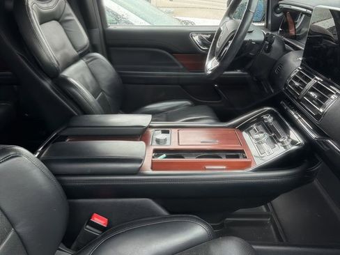 Used 2021 Lincoln Navigator L Reserve w/ Cargo Convenience Package image 12