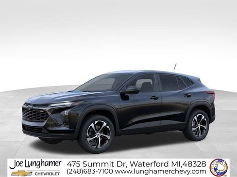 New 2026 Chevrolet Trax RS w/ Driver Confidence Package FWD image 2