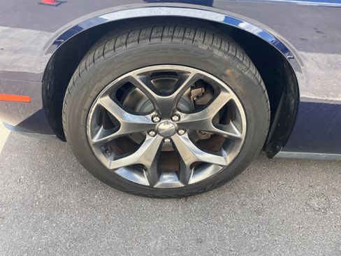 Used 2015 Dodge Challenger SXT Plus w/ Driver Convenience Group RWD image 11