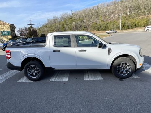 New 2025 Ford Maverick XLT w/ XLT Luxury Package AWD/4WD image 4