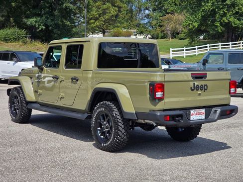 New 2025 Jeep Gladiator Sport image 16