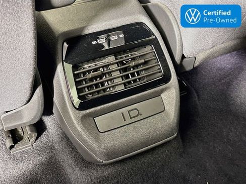 Certified 2022 Volkswagen ID.4 Pro AWD/4WD image 24