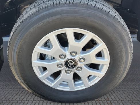 Used 2026 Toyota Tacoma SR5 AWD/4WD image 10