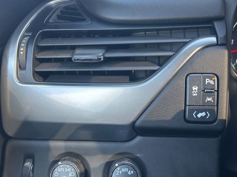 Used 2020 Chevrolet Tahoe LT w/ Luxury Package image 13