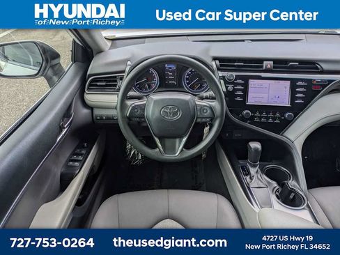 Used 2019 Toyota Camry LE FWD image 16