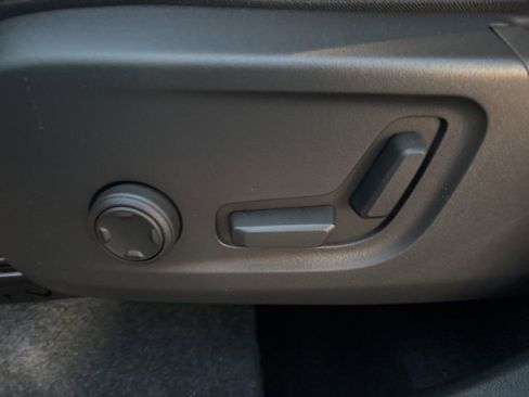 New 2026 Volvo XC40 B5 Plus w/ Protection Package Premier AWD/4WD image 21