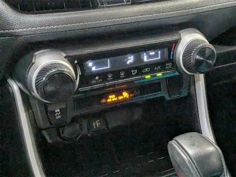 Used 2023 Toyota RAV4 LE image 22