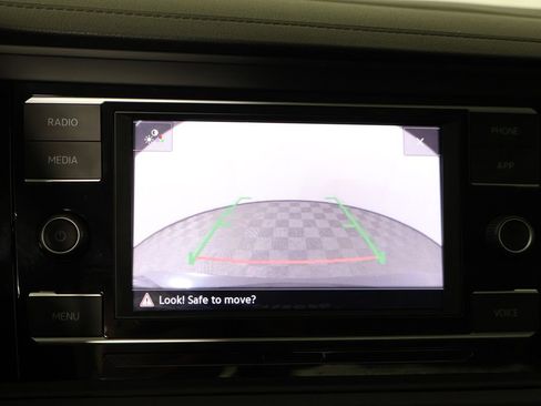 Used 2024 Volkswagen Jetta SE FWD image 47
