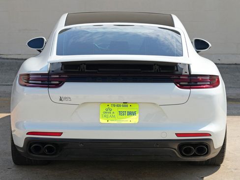 Used 2019 Porsche Panamera RWD image 48