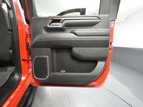 Used 2024 GMC Sierra 2500 SLE image 41