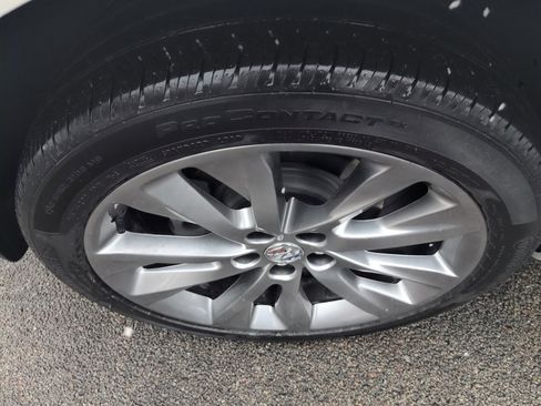 Used 2022 Buick Envision Avenir w/ Safety Package image 18