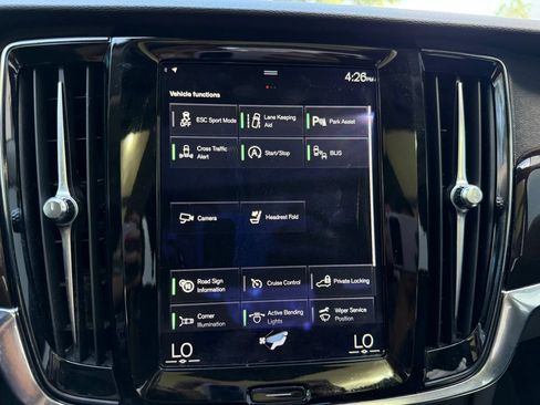 Used 2018 Volvo S90 T5 Momentum w/ Momentum Plus Package FWD image 30