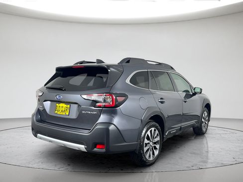 Used 2025 Subaru Outback Limited AWD/4WD image 3