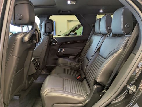 New 2026 Land Rover Discovery S AWD/4WD image 26